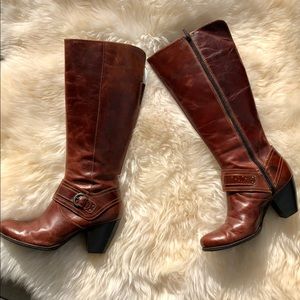 Born BOC Leather Heeled Riding Boots Cognac color